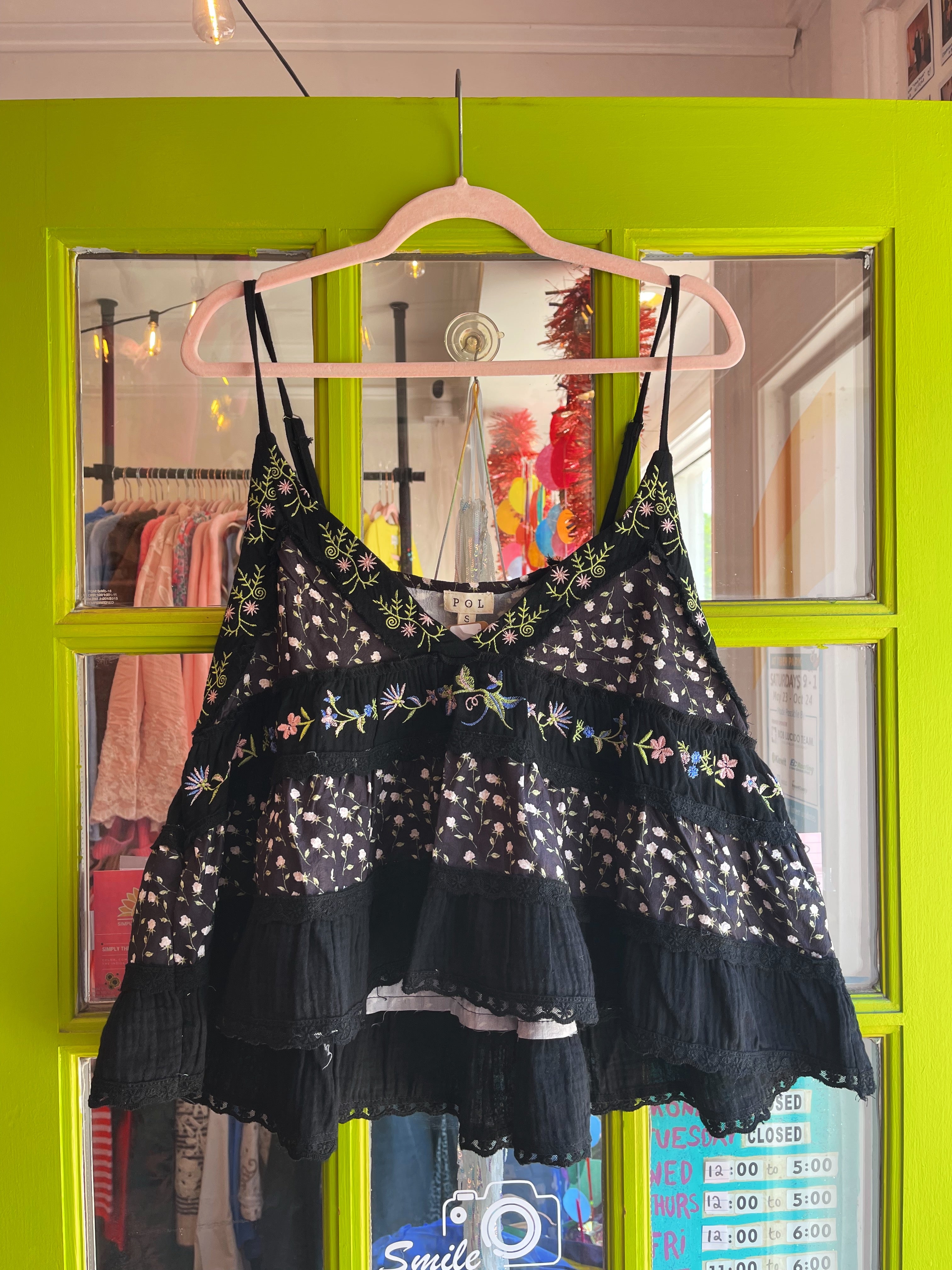 Edelweiss Flouncy Tank (Black)