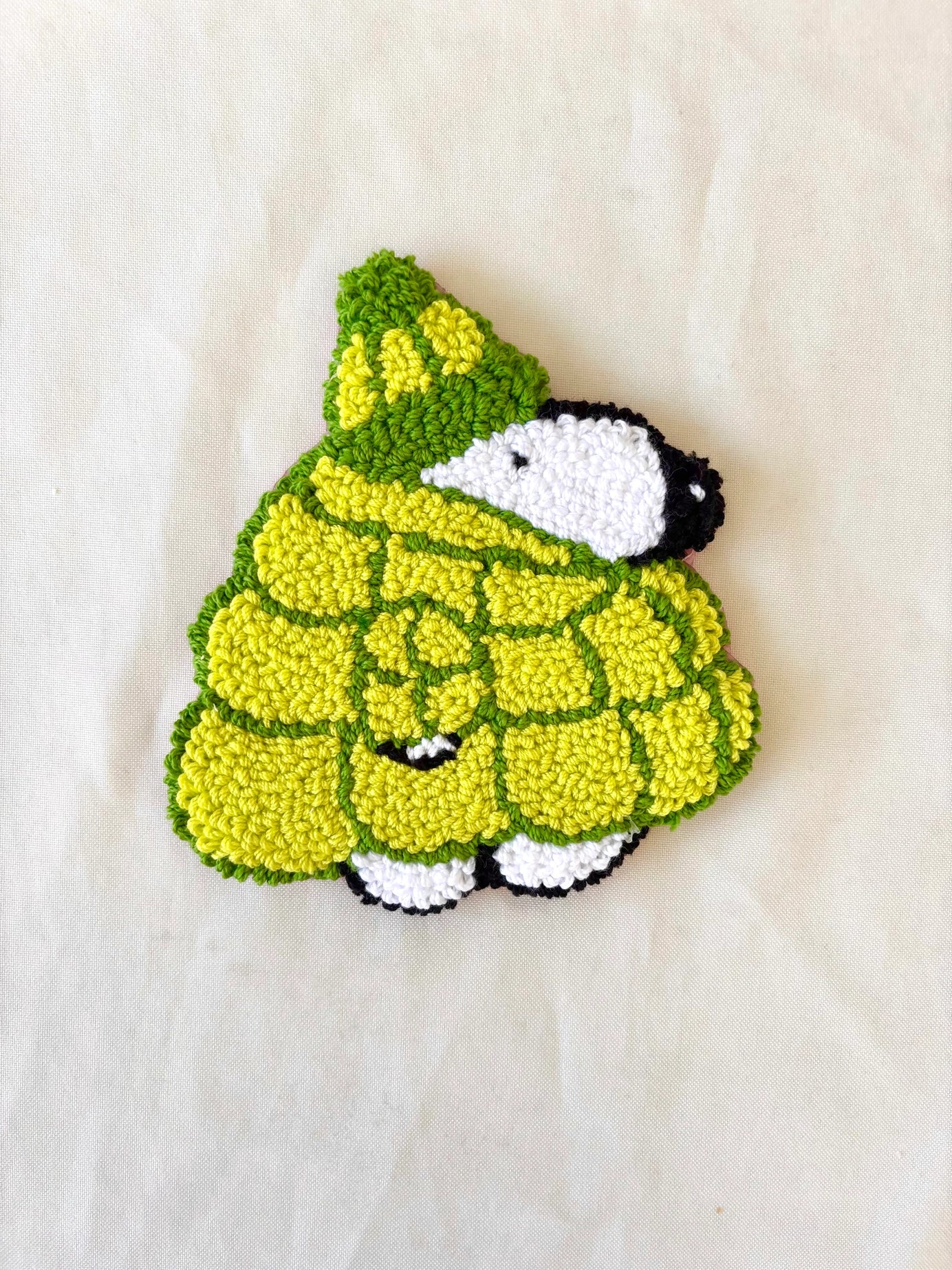Handmade Tufted Coaster / Mug Rug (Snoopy)