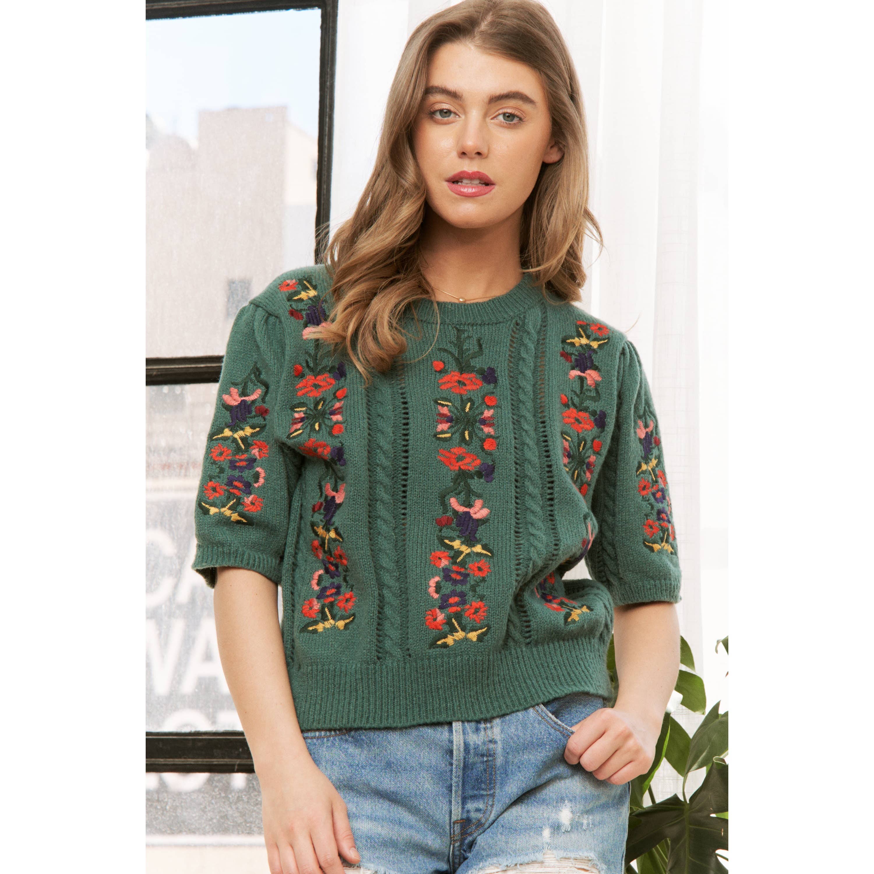 Embroidered Short Sleeve Sweater (Green)