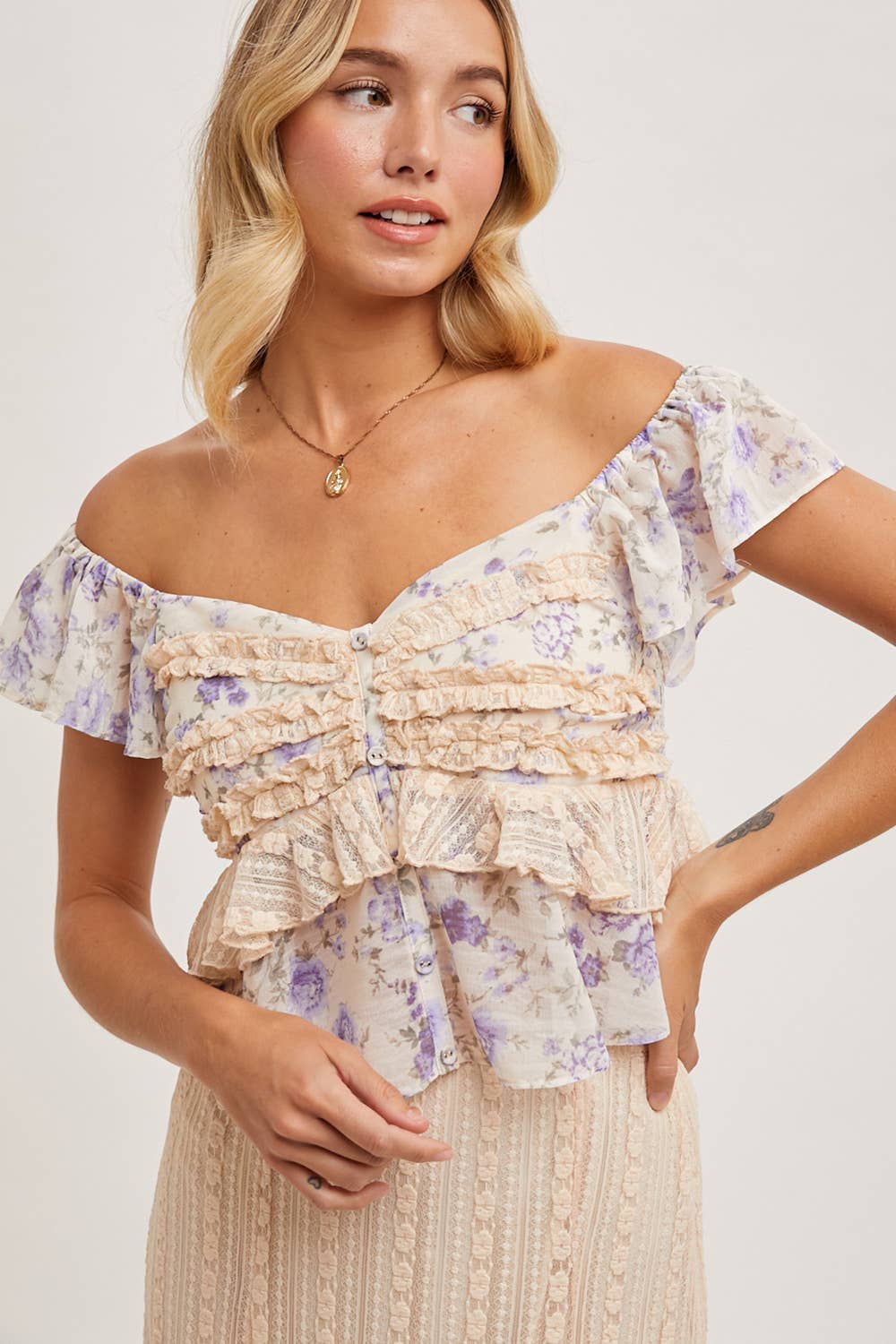 Aimee Lou Flutter-Sleeve Blouse