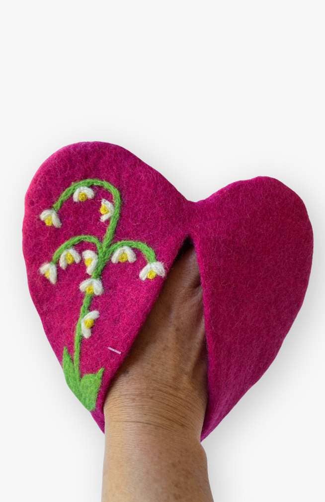Felt Open Potholder (Heart-Shaped Lily of the Valley)