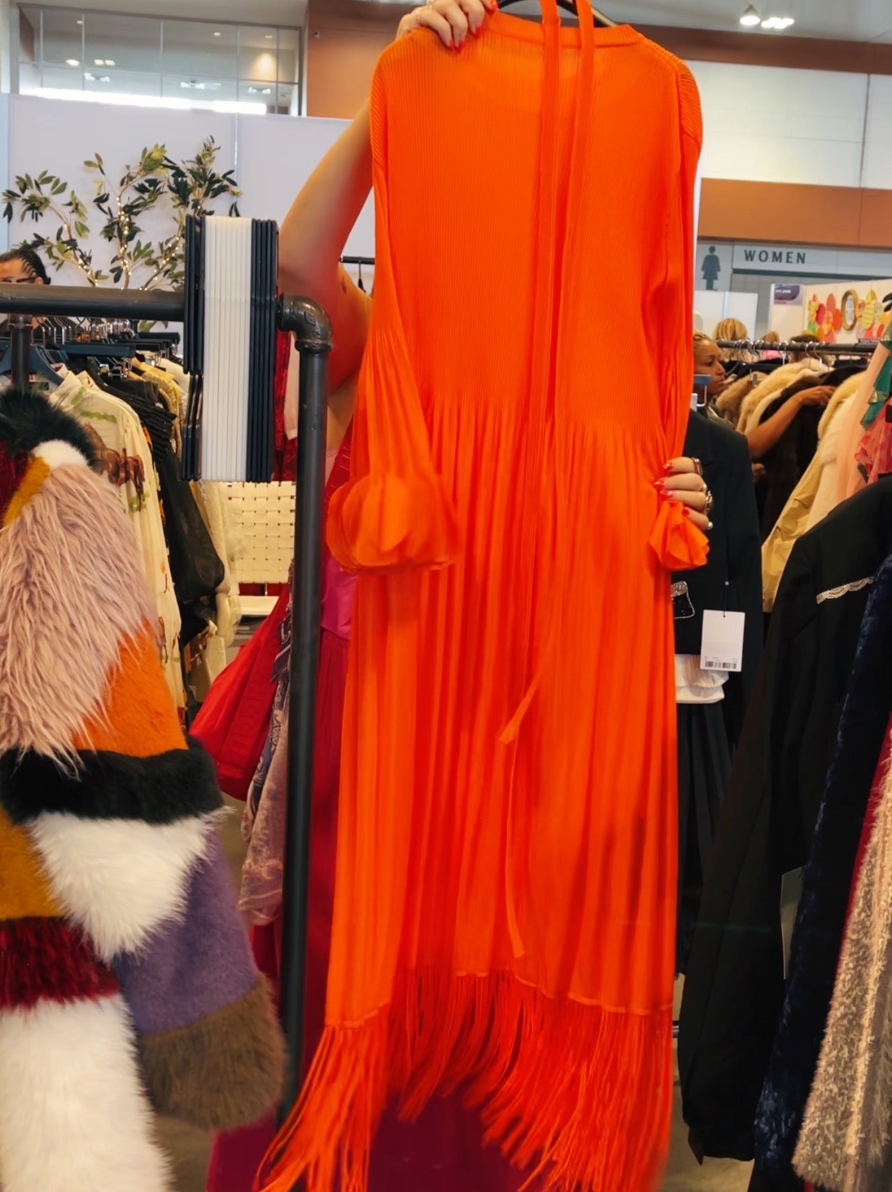 70s Dreamscape Midi Dress