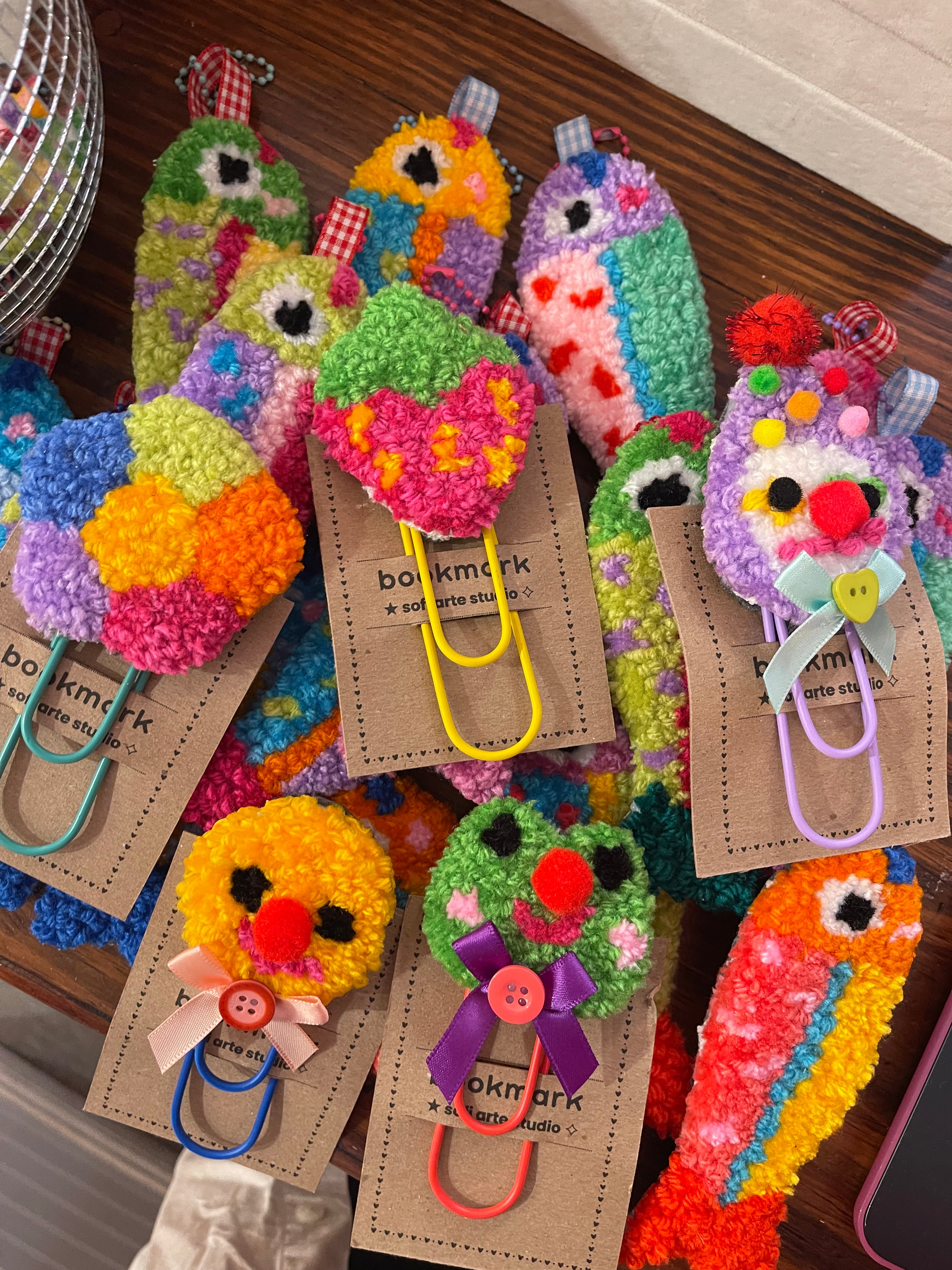 Jumbo Tufted Paper Clips / Bookmarks
