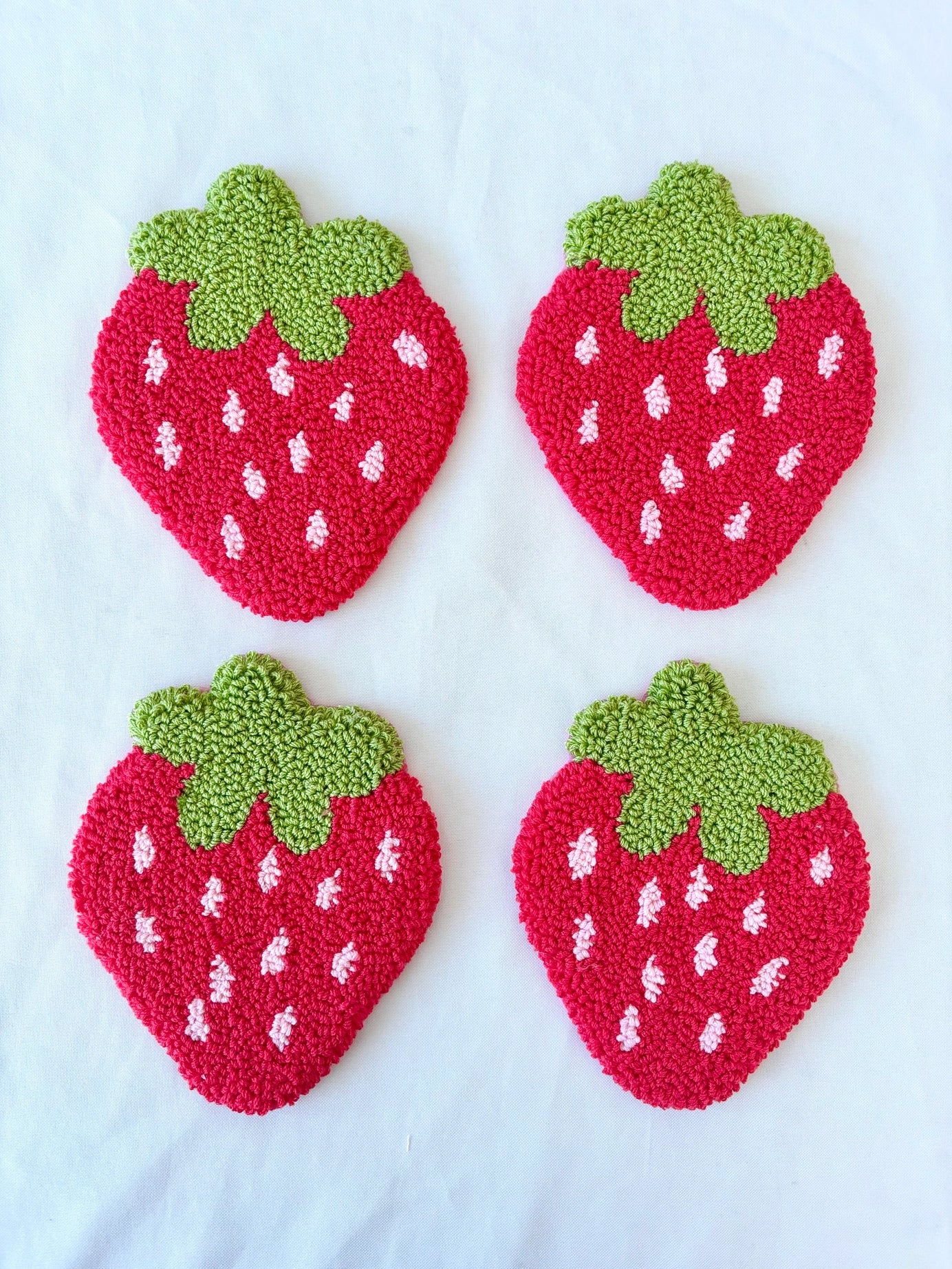 Handmade Tufted Coaster / Mug Rug (Strawberry)