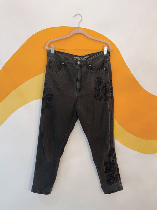 AE Embroidered Mom Jeans | PRE-LOVED