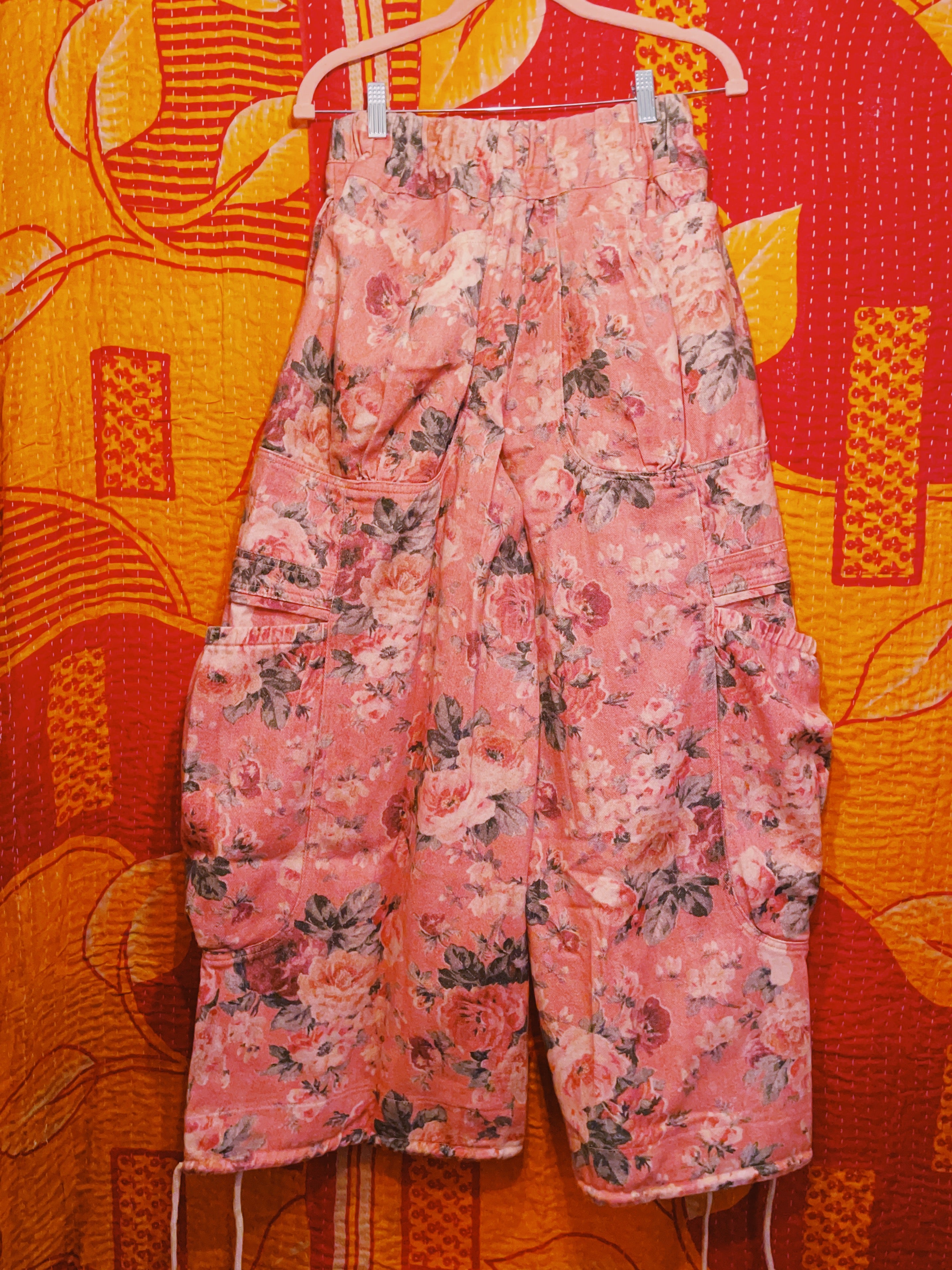 Rosy Vintage-Chic Cargo Joggers