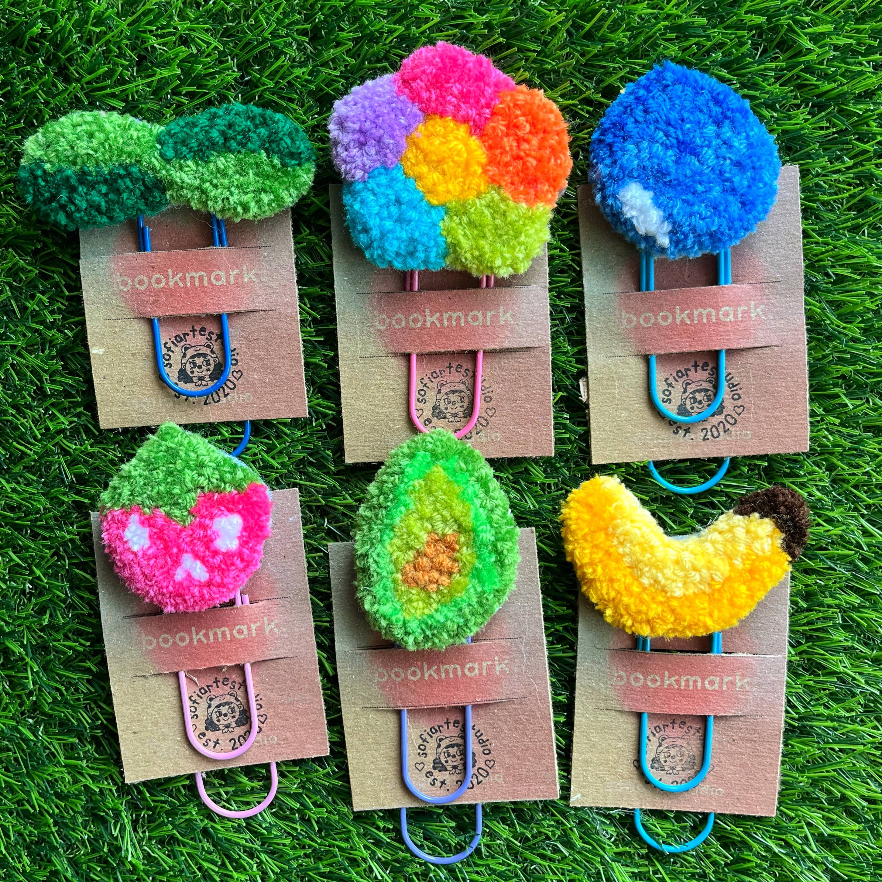 Jumbo Tufted Paper Clips / Bookmarks