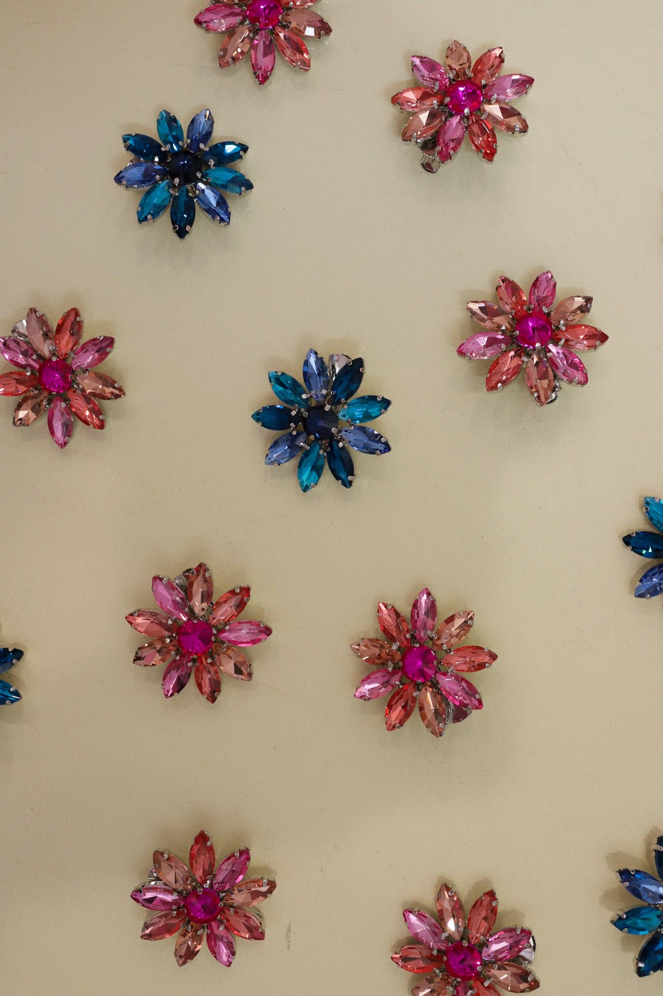 GEMSTONE FLOWER CLIPS | KAXI