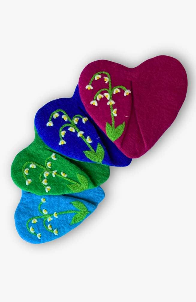 Felt Open Potholder (Heart-Shaped Lily of the Valley)
