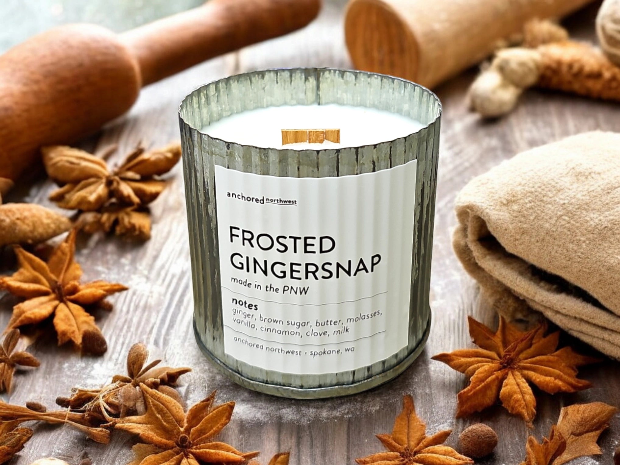 Frosted Gingersnap | Wood Wick Candle