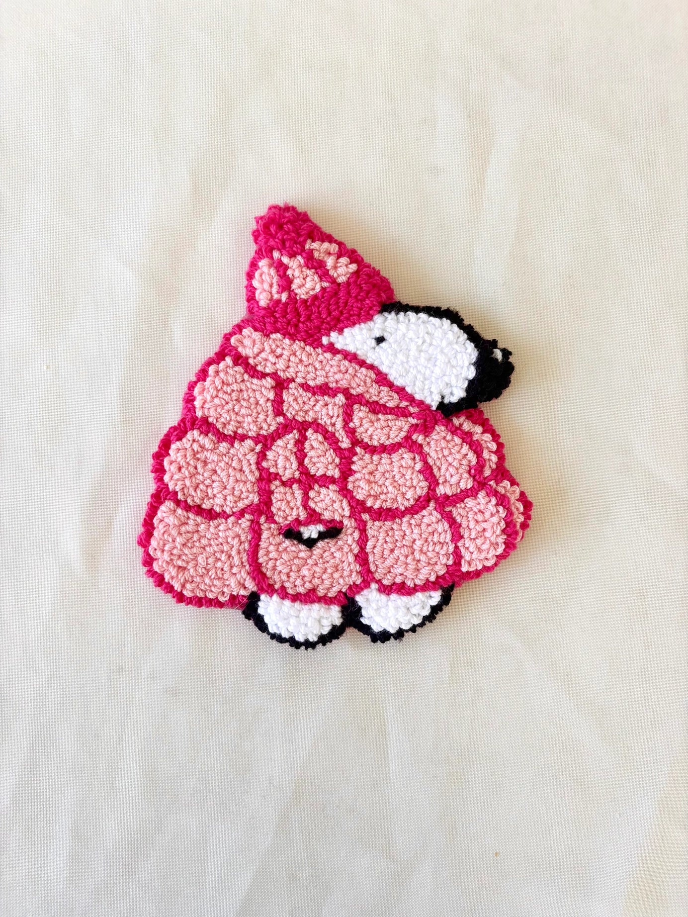 Handmade Tufted Coaster / Mug Rug (Snoopy)