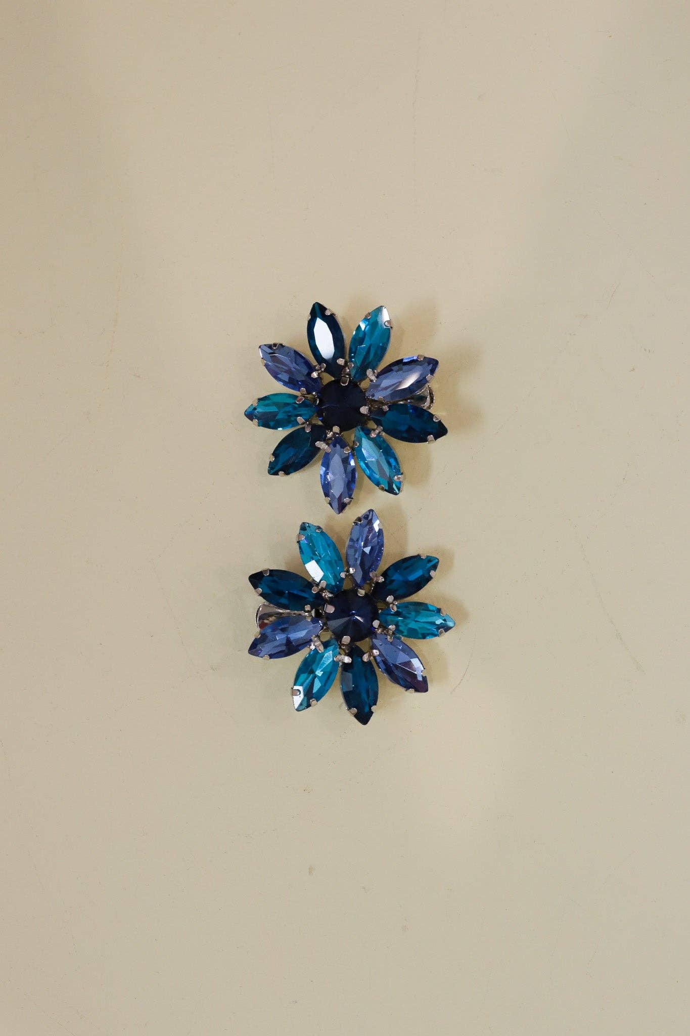 GEMSTONE FLOWER CLIPS | KAXI